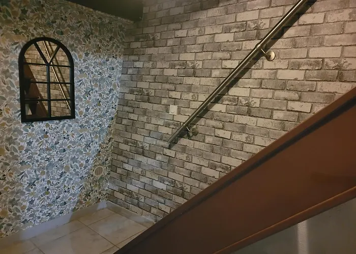 De La Rowa * Monthermé